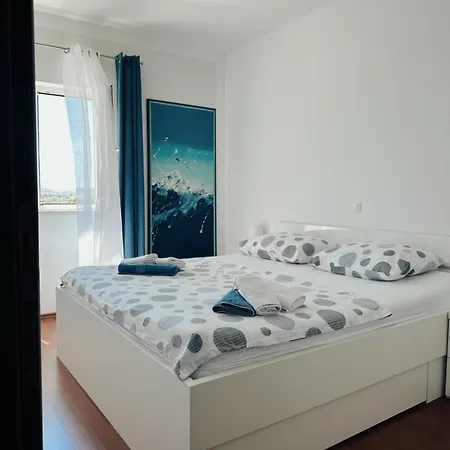 Stunning Gold With Oasis Pool Appartement *