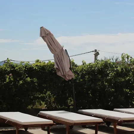 Stunning Gold With Oasis Pool Lägenhet Solin