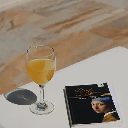 Lägenhet Stunning Gold With Oasis Pool