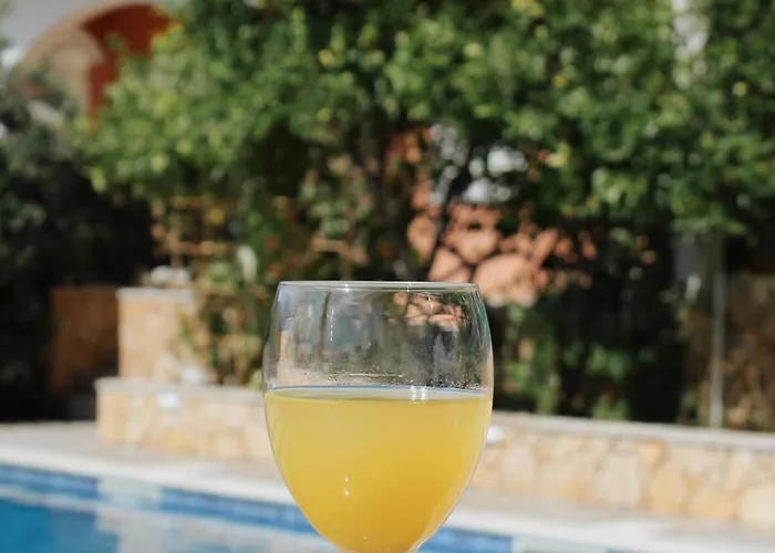 Lägenhet Stunning Gold With Oasis Pool